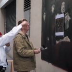 Michel Alders aan het werk in de Warmoesstraat